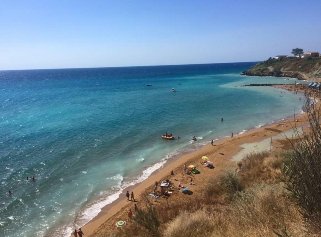 Camping Due Mari Villa Ovile la Marinella Eksteriør bilde