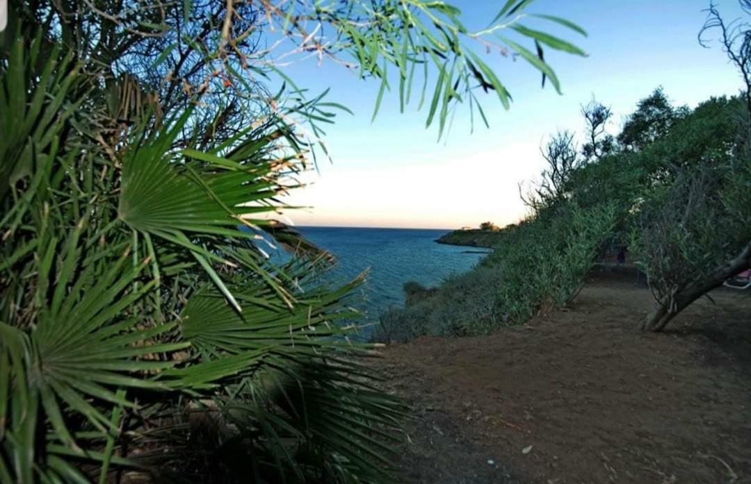 Camping Due Mari Villa Ovile la Marinella Eksteriør bilde